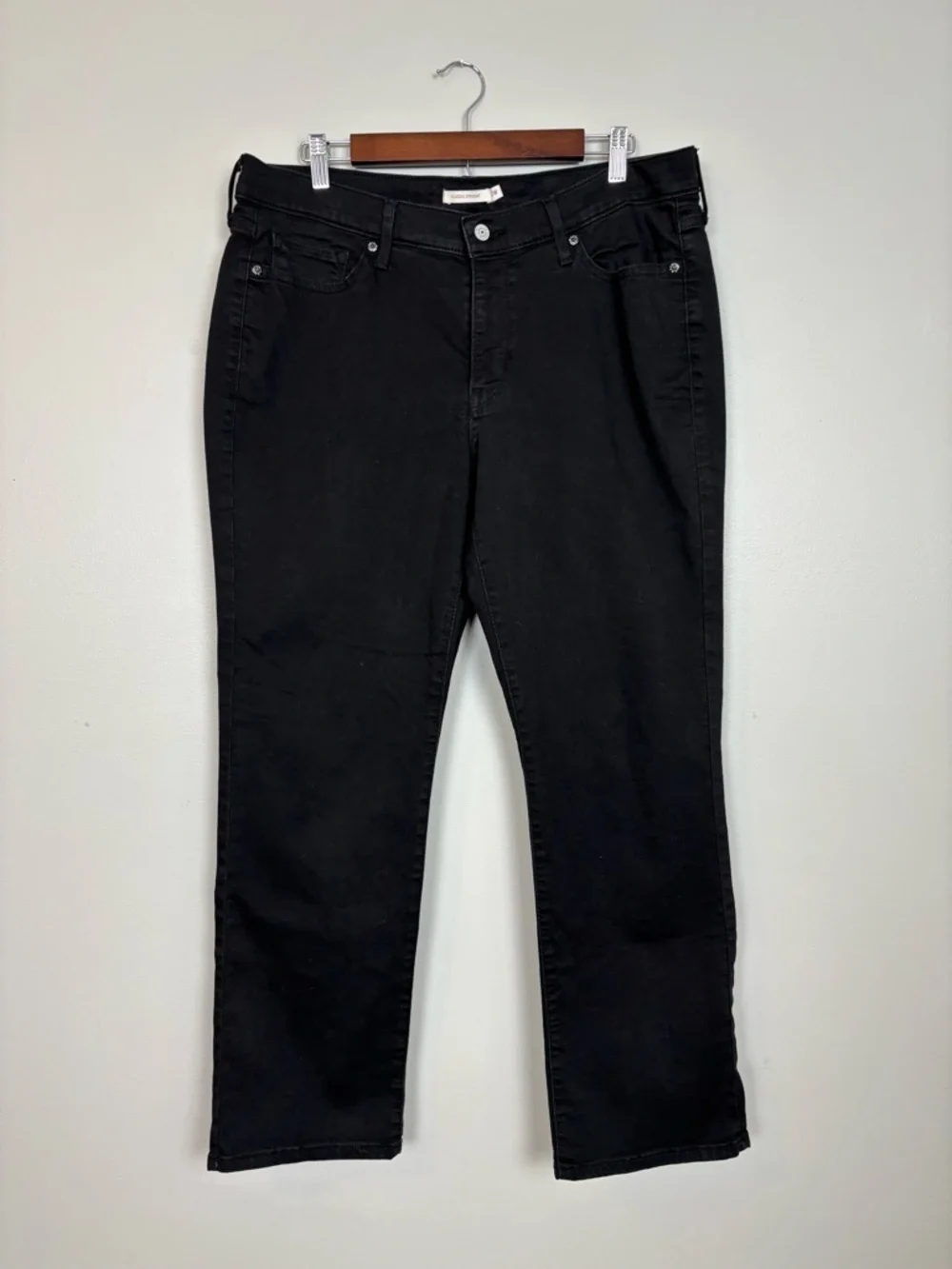 Levis Jeans Womens 18W Black Classic Straight Leg Mid Rise Stretch Denim